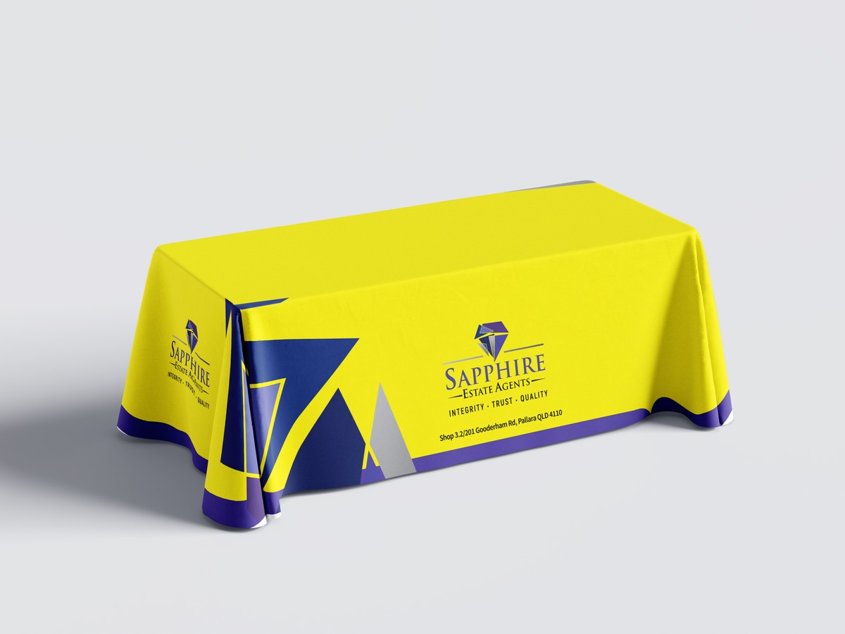 A yellow and navy Sapphire table cover